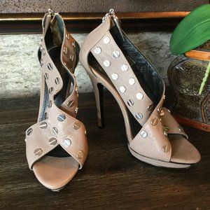 Rock &Republic taupe stud peep toe leather heels Sz 8